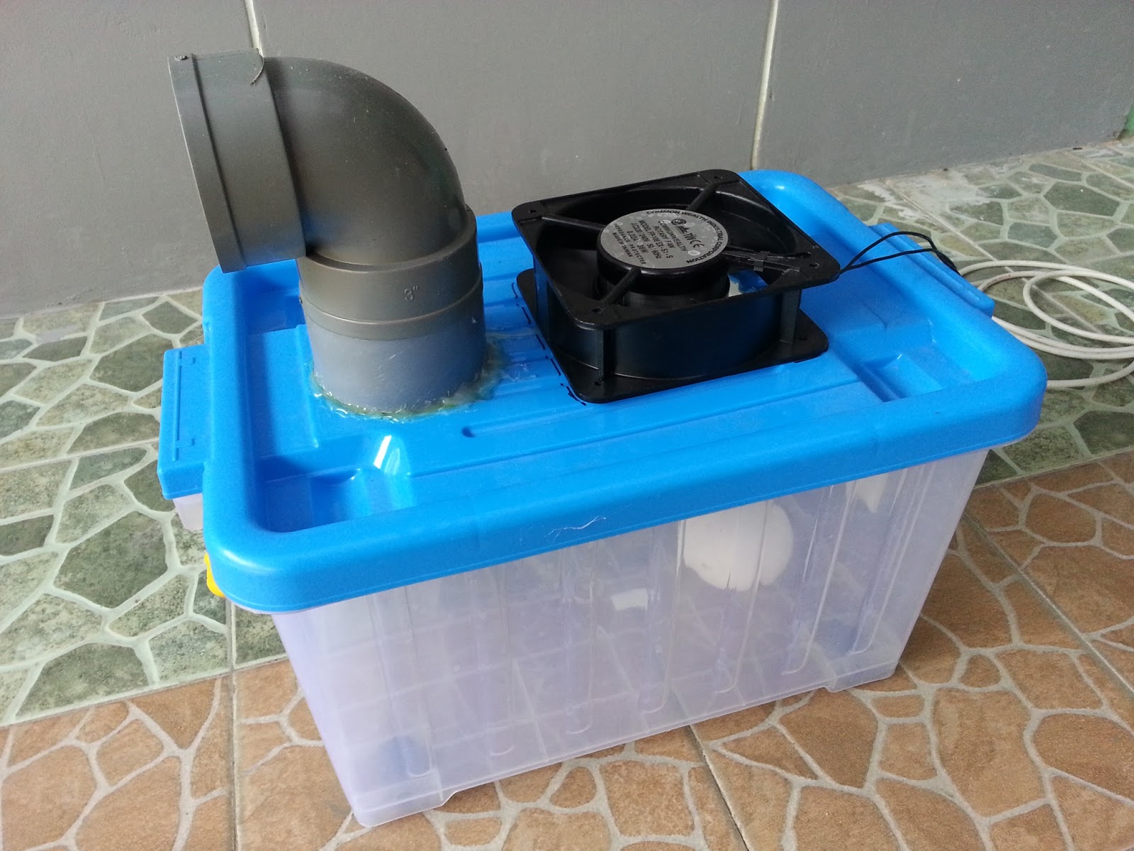 Máy tạo ẩm nhà yến